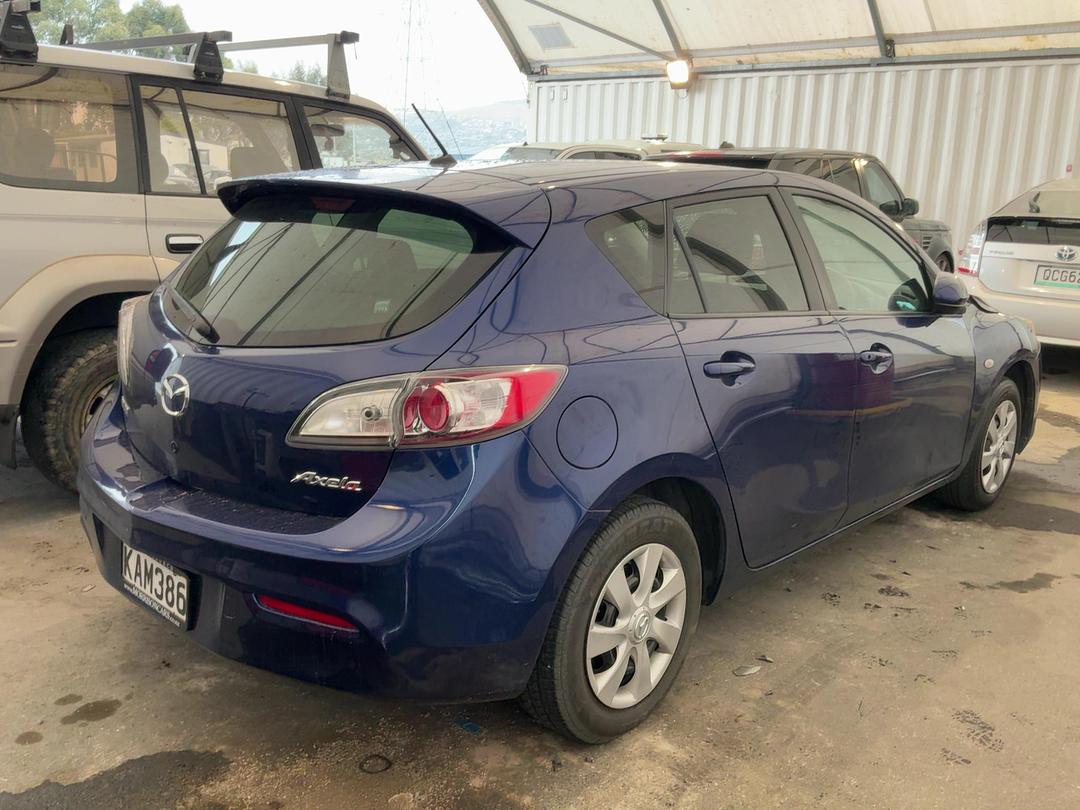 Photo '4' of Mazda Axela Photo '4' of Mazda Axela