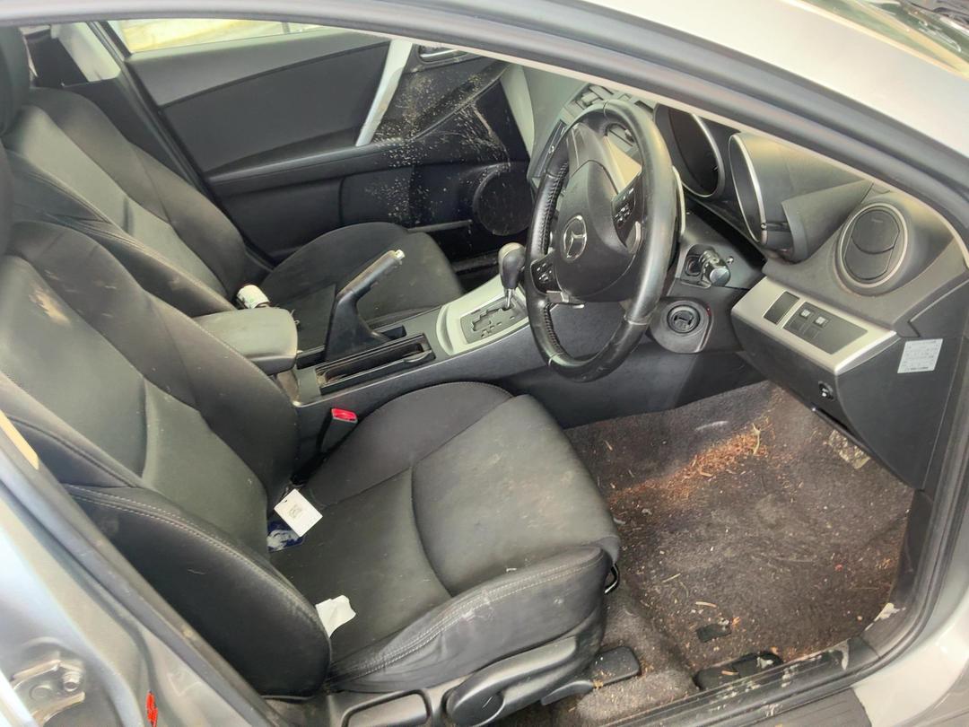 Photo '17' of Mazda Axela