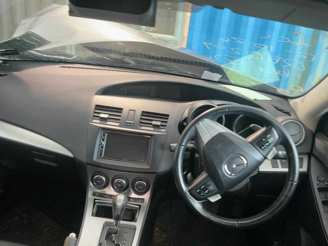 Photo '19' of Mazda Axela