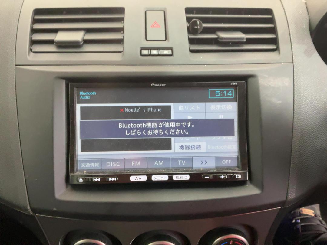 Photo '12' of Mazda Axela Photo '12' of Mazda Axela