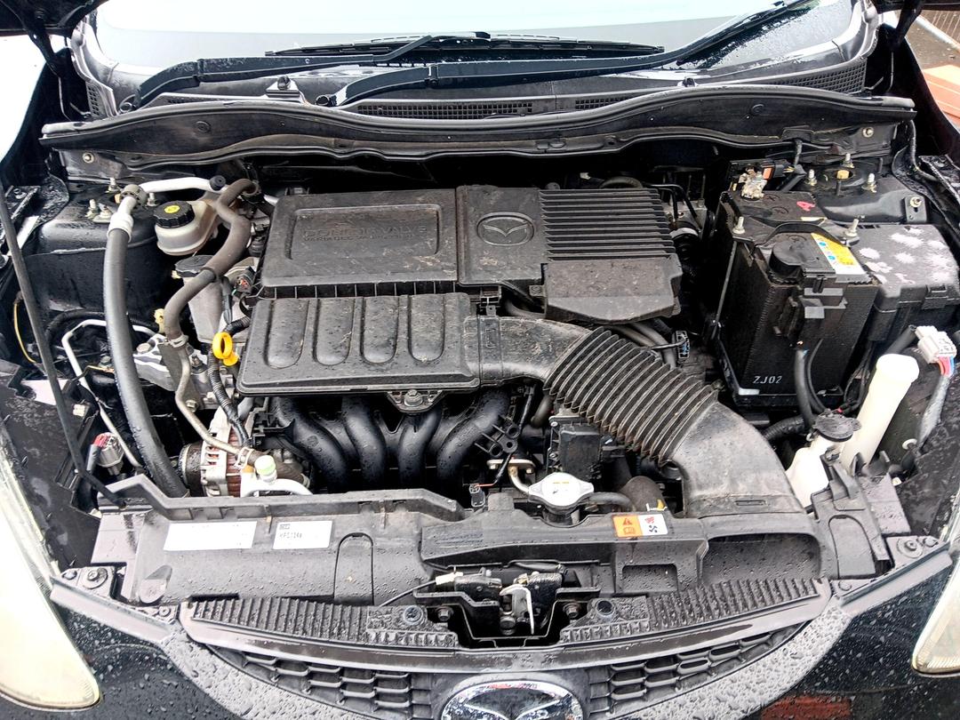 Photo '6' of Mazda Demio