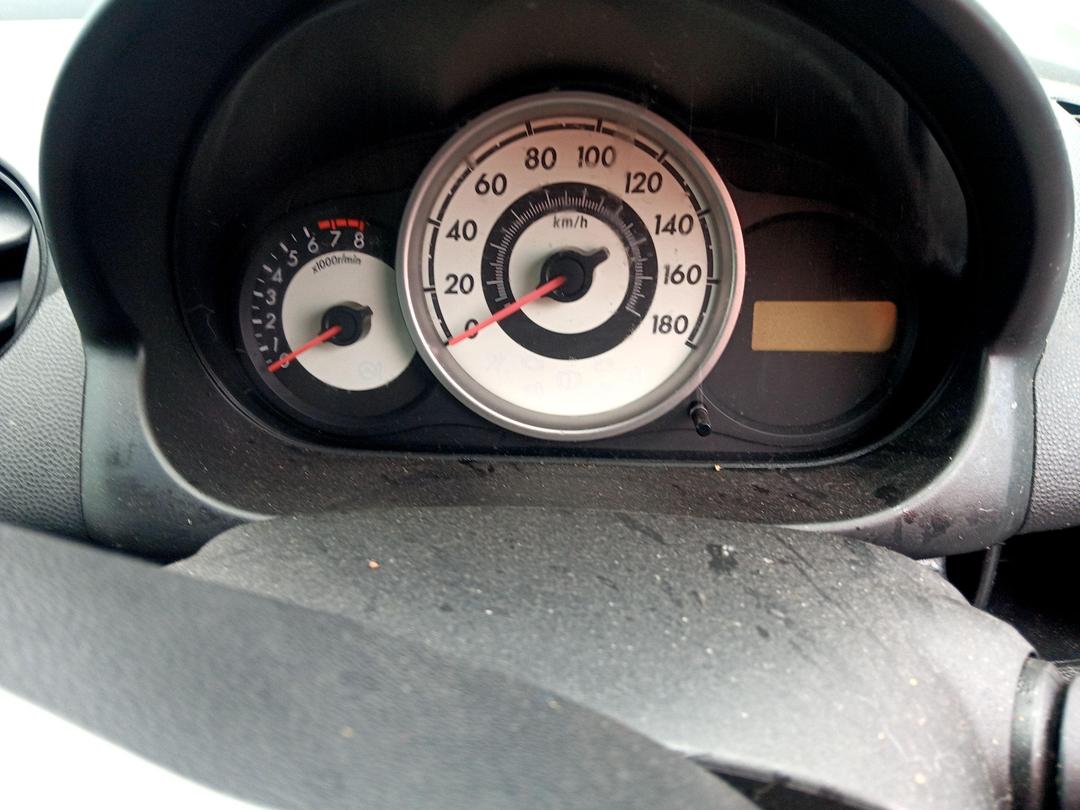 Photo '12' of Mazda Demio