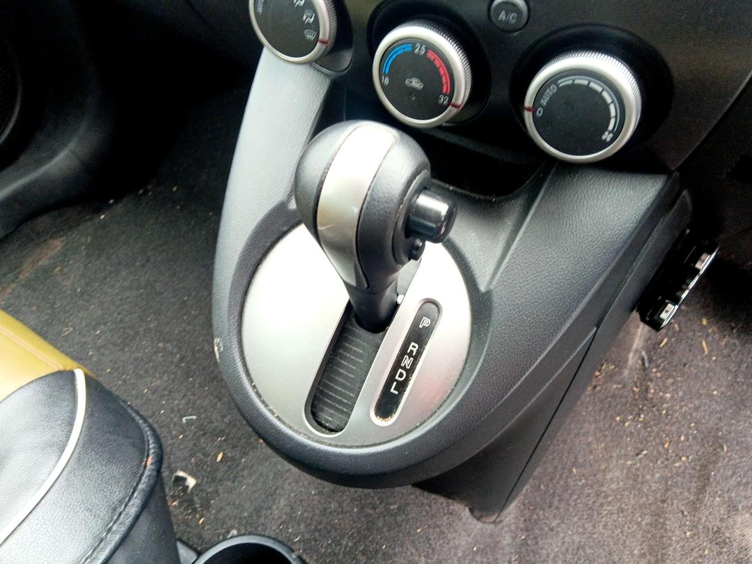 Photo '13' of Mazda Demio