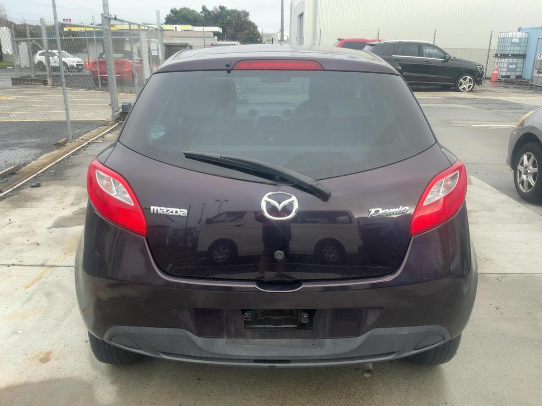 Photo '5' of Mazda Demio