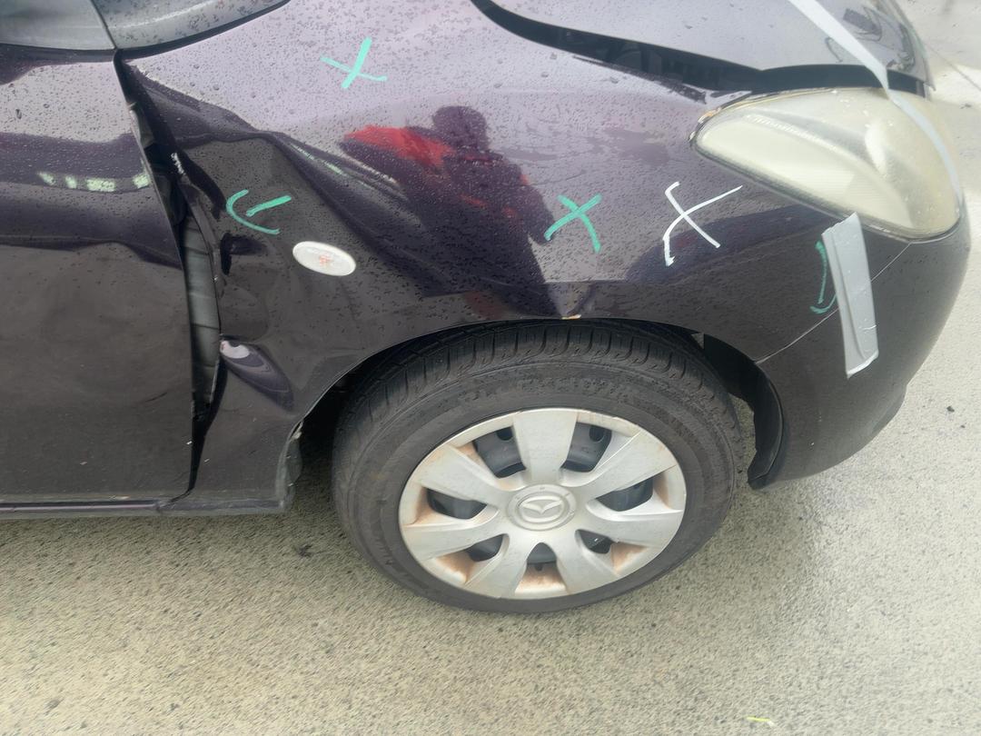 Photo '20' of Mazda Demio