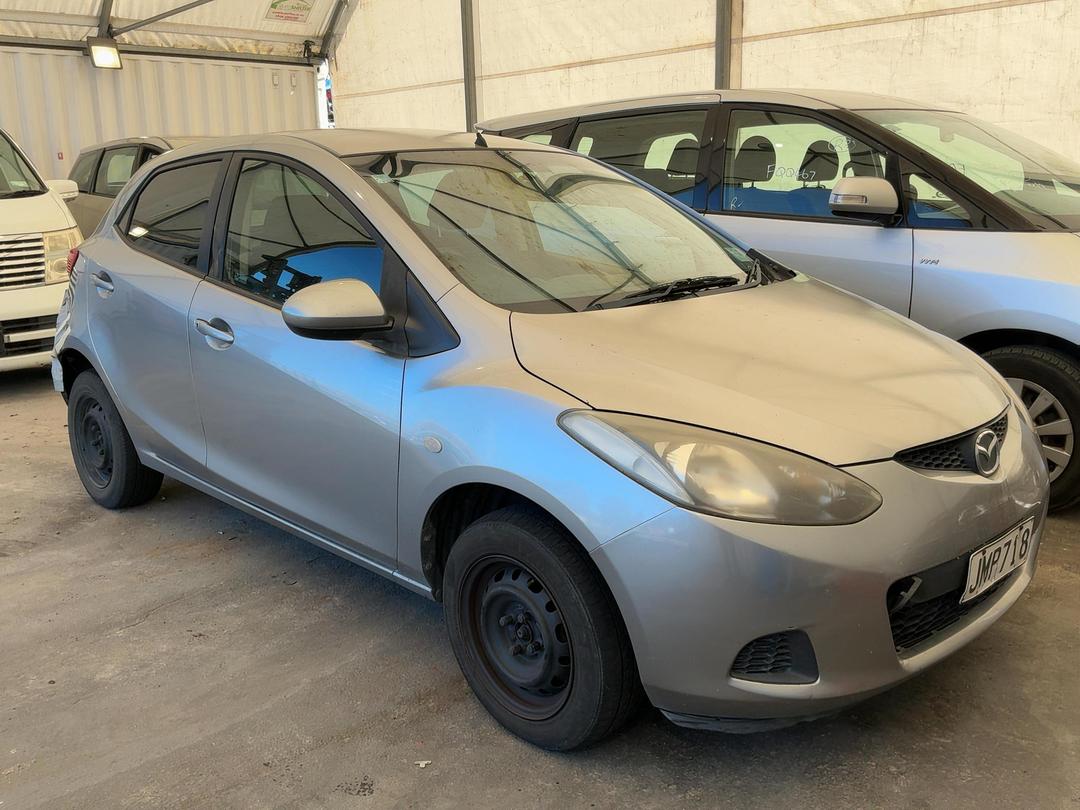 Photo '2' of Mazda Demio