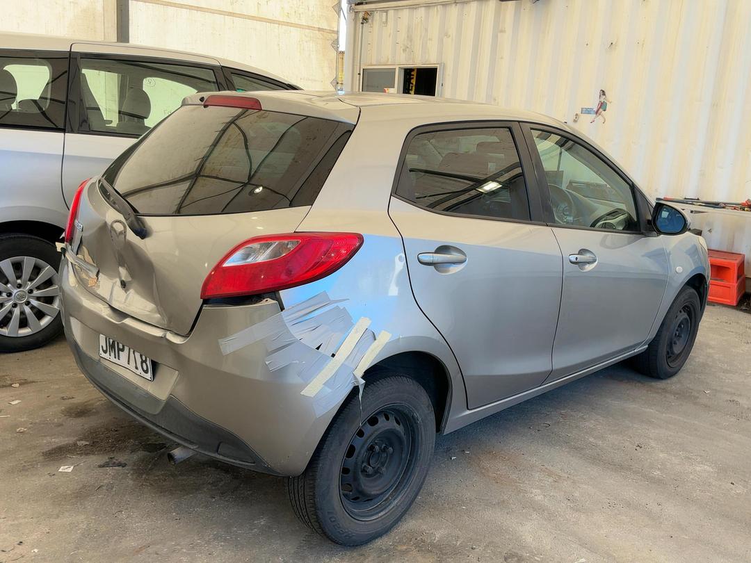 Photo '3' of Mazda Demio