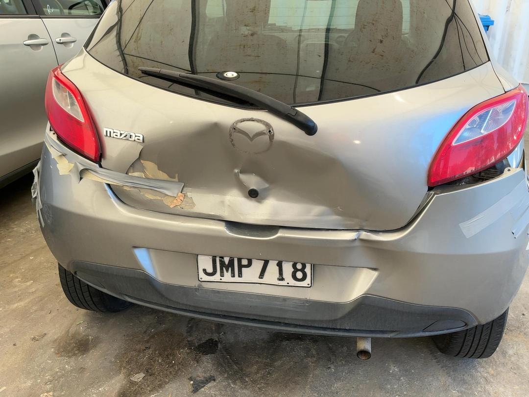 Photo '4' of Mazda Demio