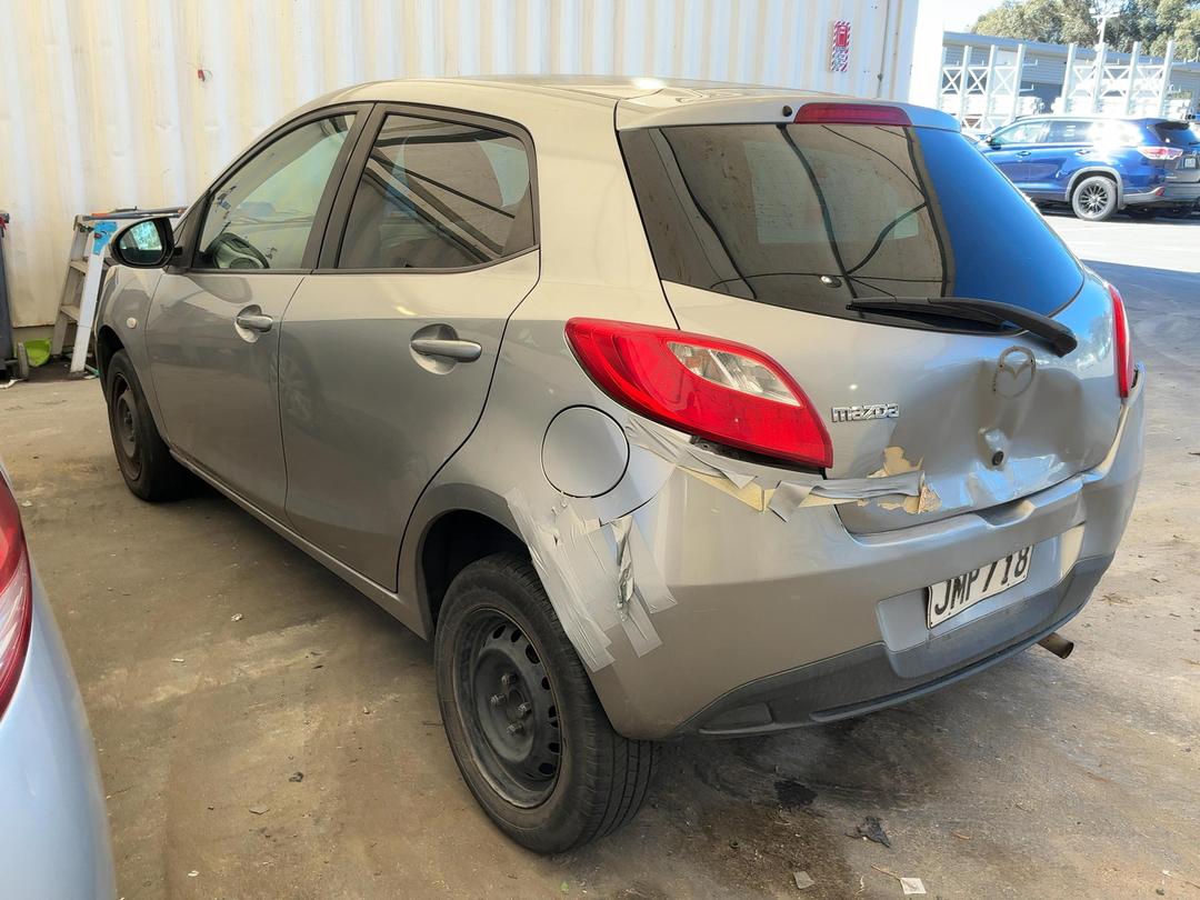Photo '5' of Mazda Demio