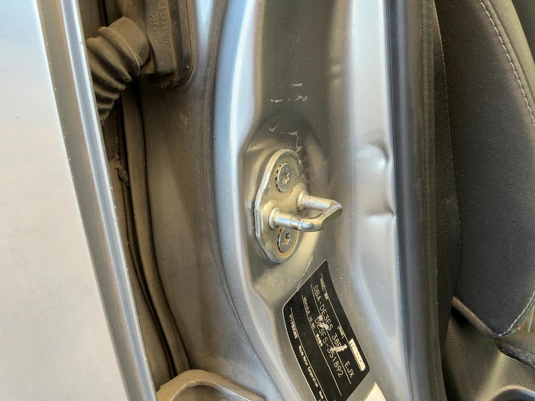Photo '8' of Mazda Demio