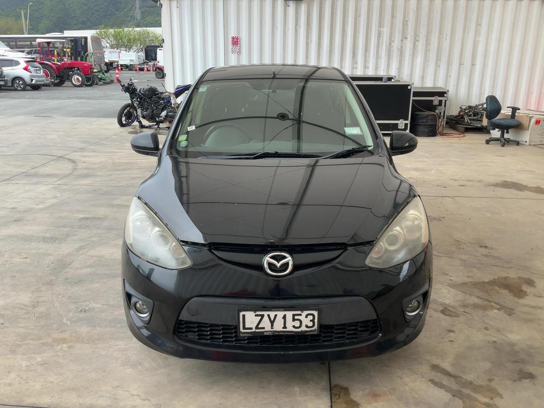 Photo '3' of Mazda Demio Photo '3' of Mazda Demio