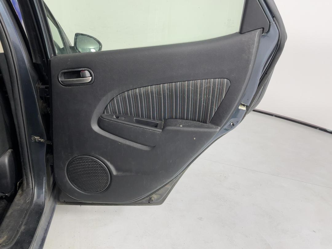Photo '17' of Mazda Demio