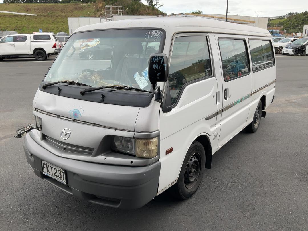 Photo '3' of Mazda E2000 LWB EGI