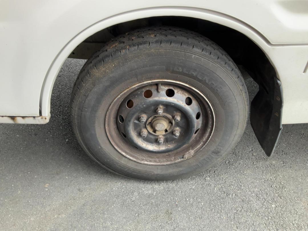 Photo '11' of Mazda E2000 LWB EGI