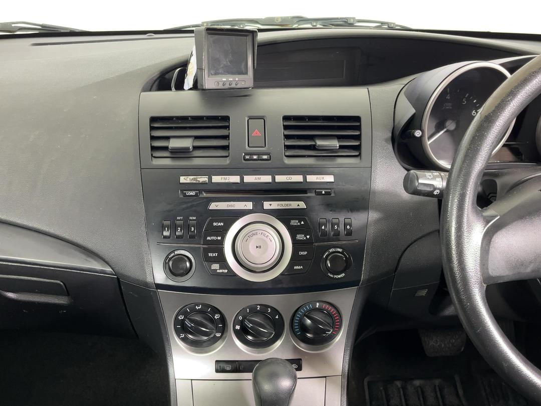 Photo '18' of Mazda Mazda3