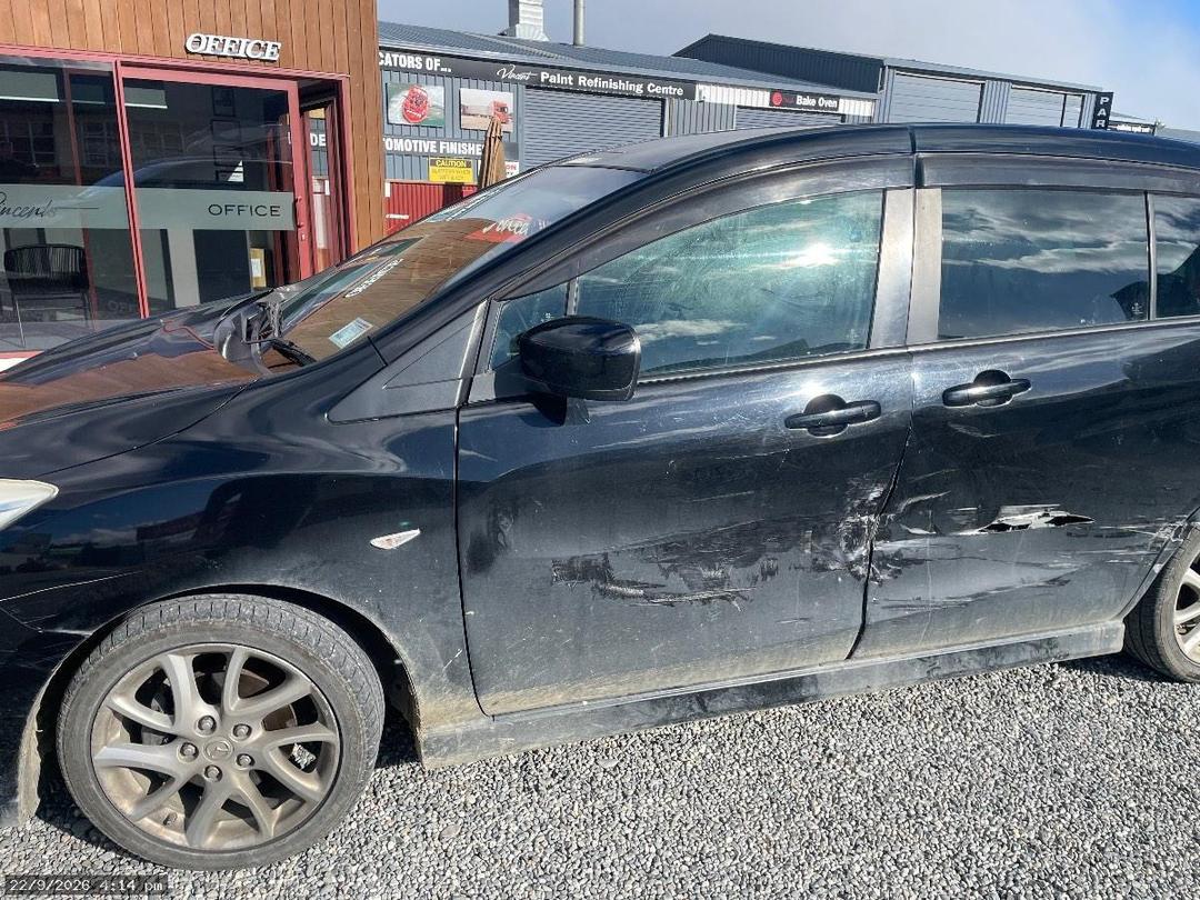 Photo '2' of Mazda Premacy