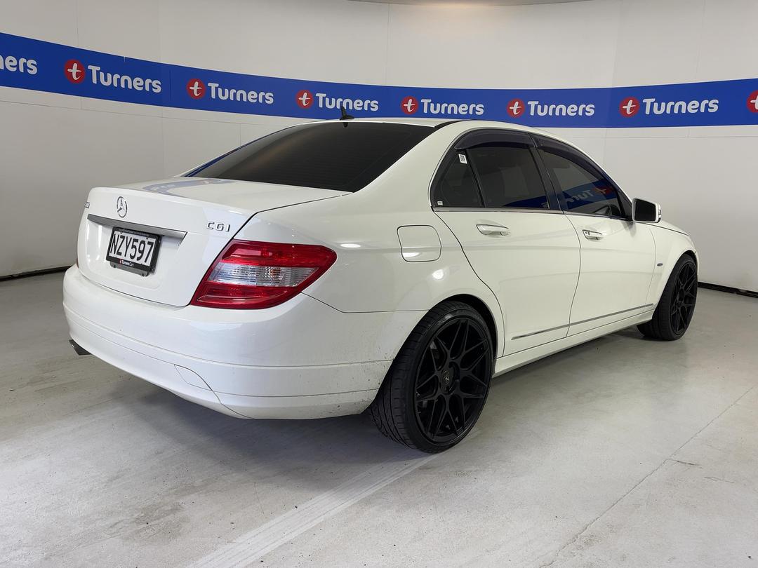 Photo '7' of Mercedes-Benz C-Class