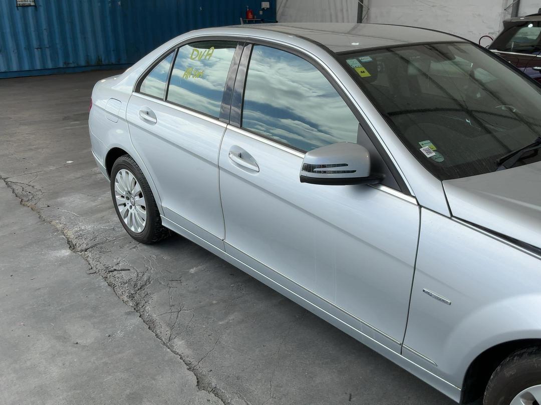 Photo '2' of Mercedes-Benz C200