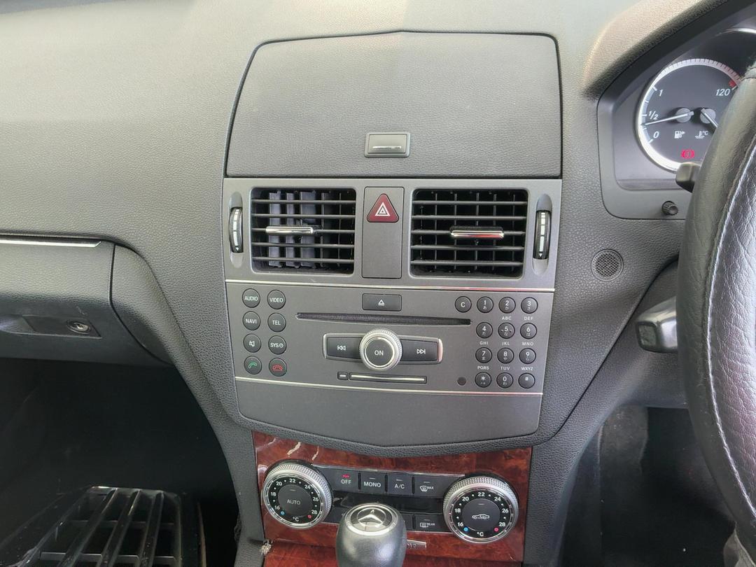 Photo '19' of Mercedes-Benz C200