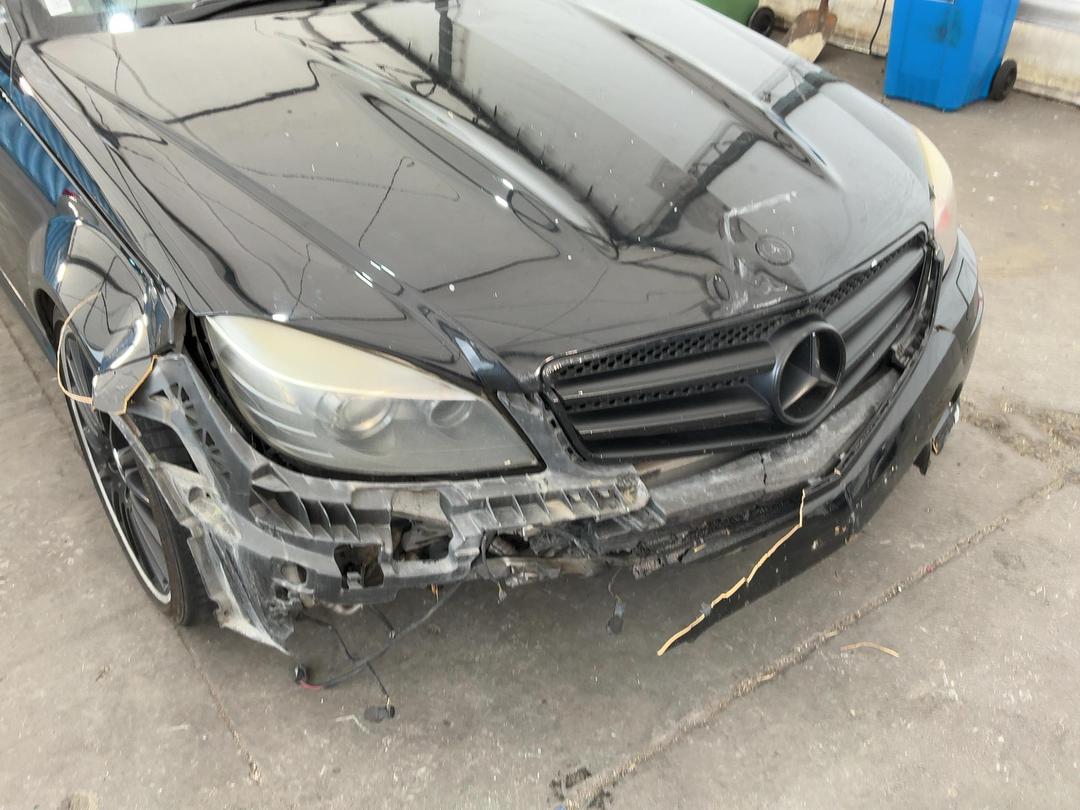 Photo '4' of Mercedes-Benz C63 AMG Photo '4' of Mercedes-Benz C63 AMG