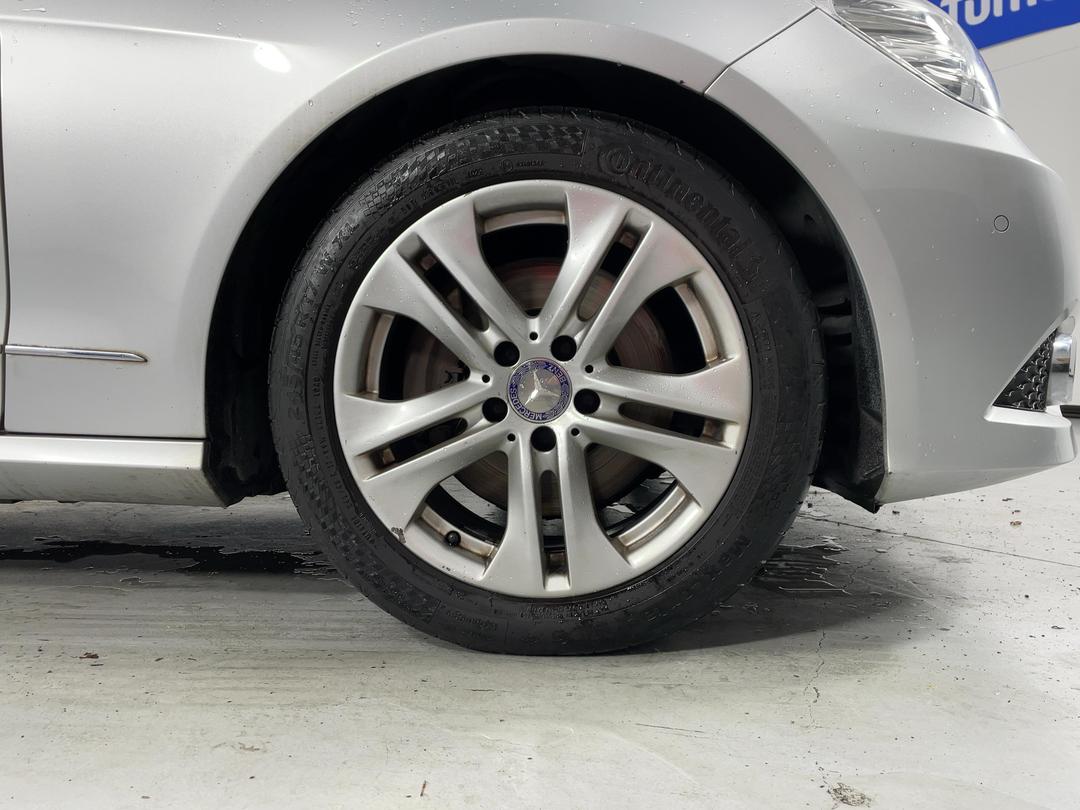 Photo '9' of Mercedes-Benz E-Class