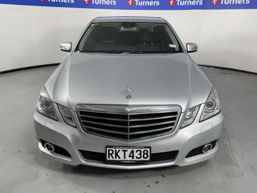 Photo '2' of Mercedes-Benz E-Class