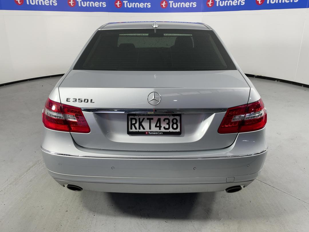Photo '6' of Mercedes-Benz E-Class