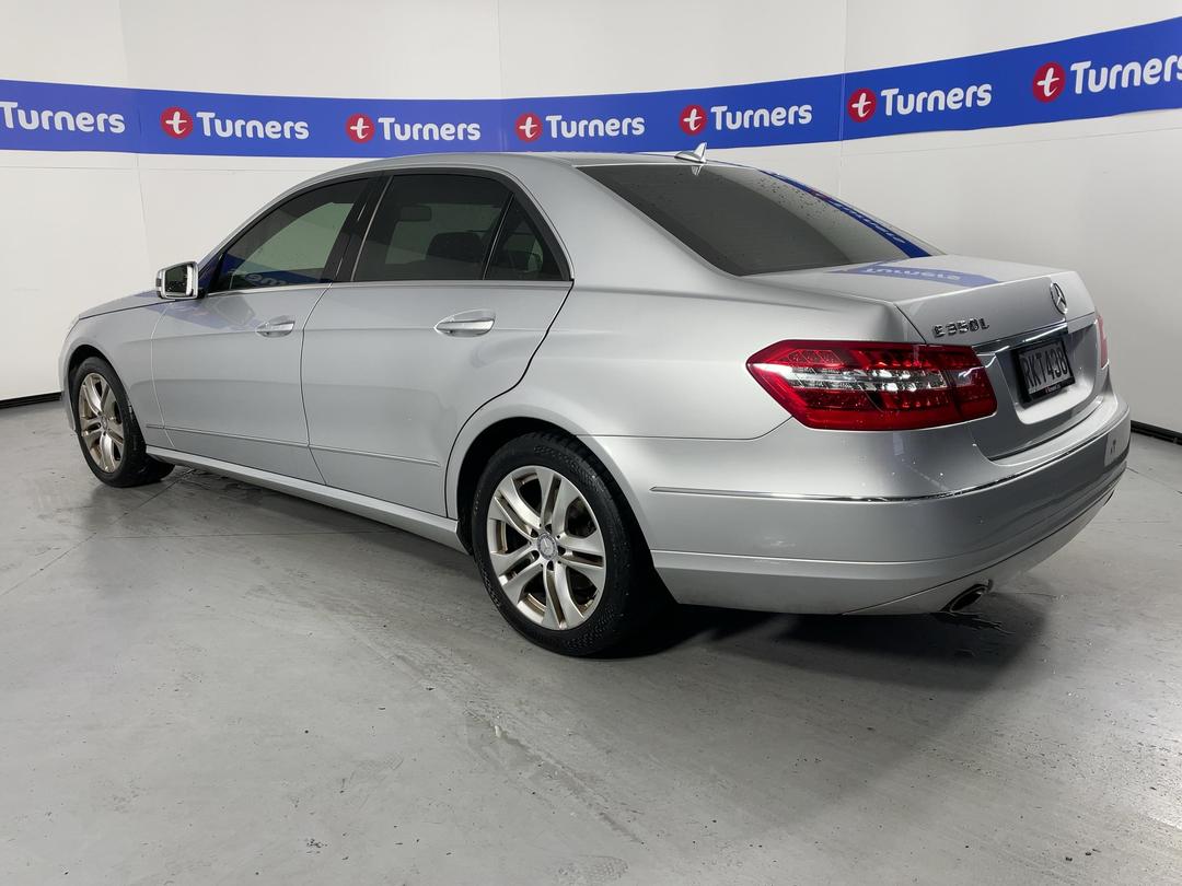 Photo '5' of Mercedes-Benz E-Class