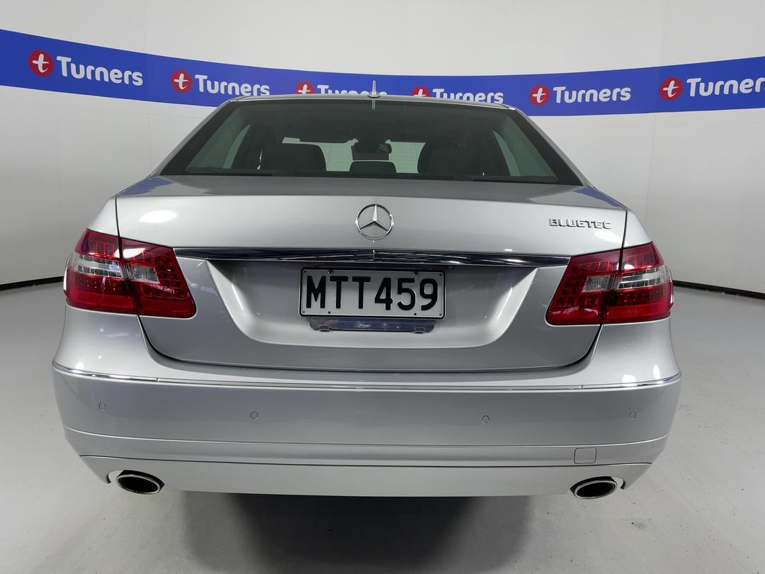 Photo '9' of Mercedes-Benz E-Class E350 Bluetec Photo '9' of Mercedes-Benz E-Class E350 Bluetec