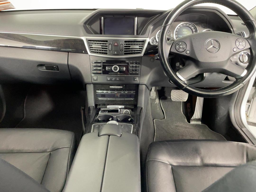 Photo '17' of Mercedes-Benz E-Class E350 Bluetec Photo '17' of Mercedes-Benz E-Class E350 Bluetec