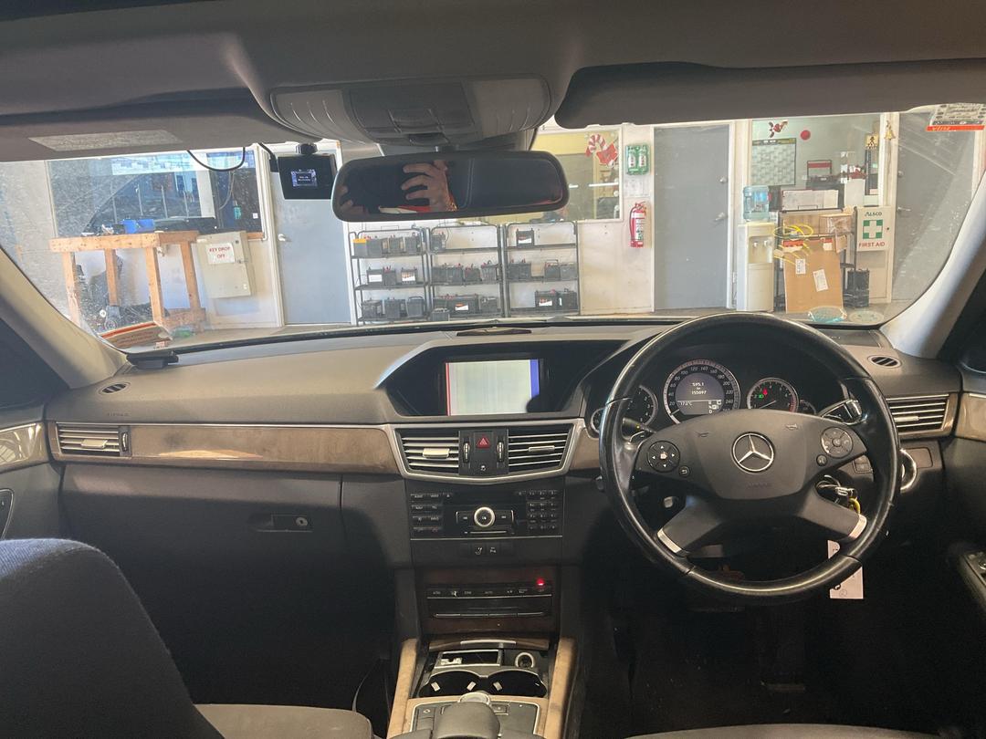 Photo '10' of Mercedes-Benz E300