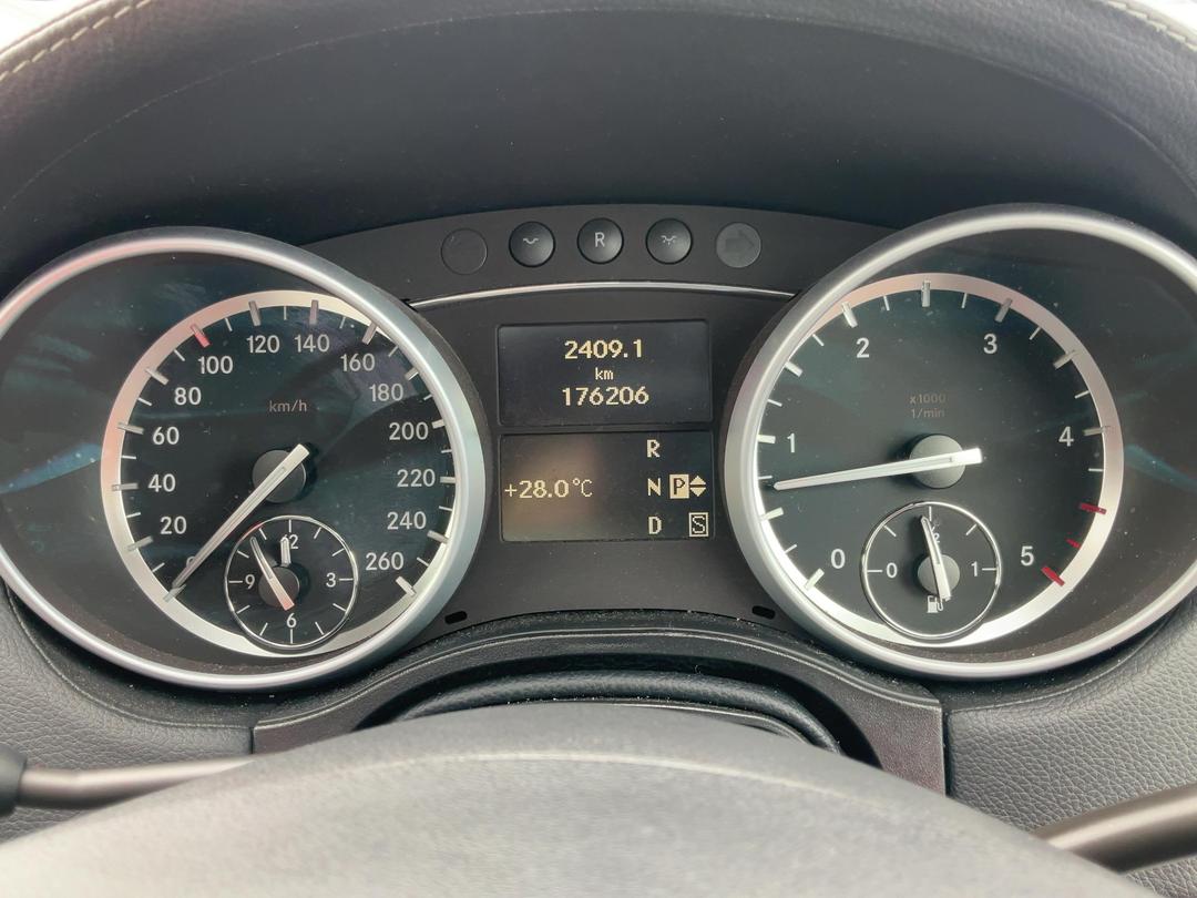 Photo '21' of Mercedes-Benz GL-Class