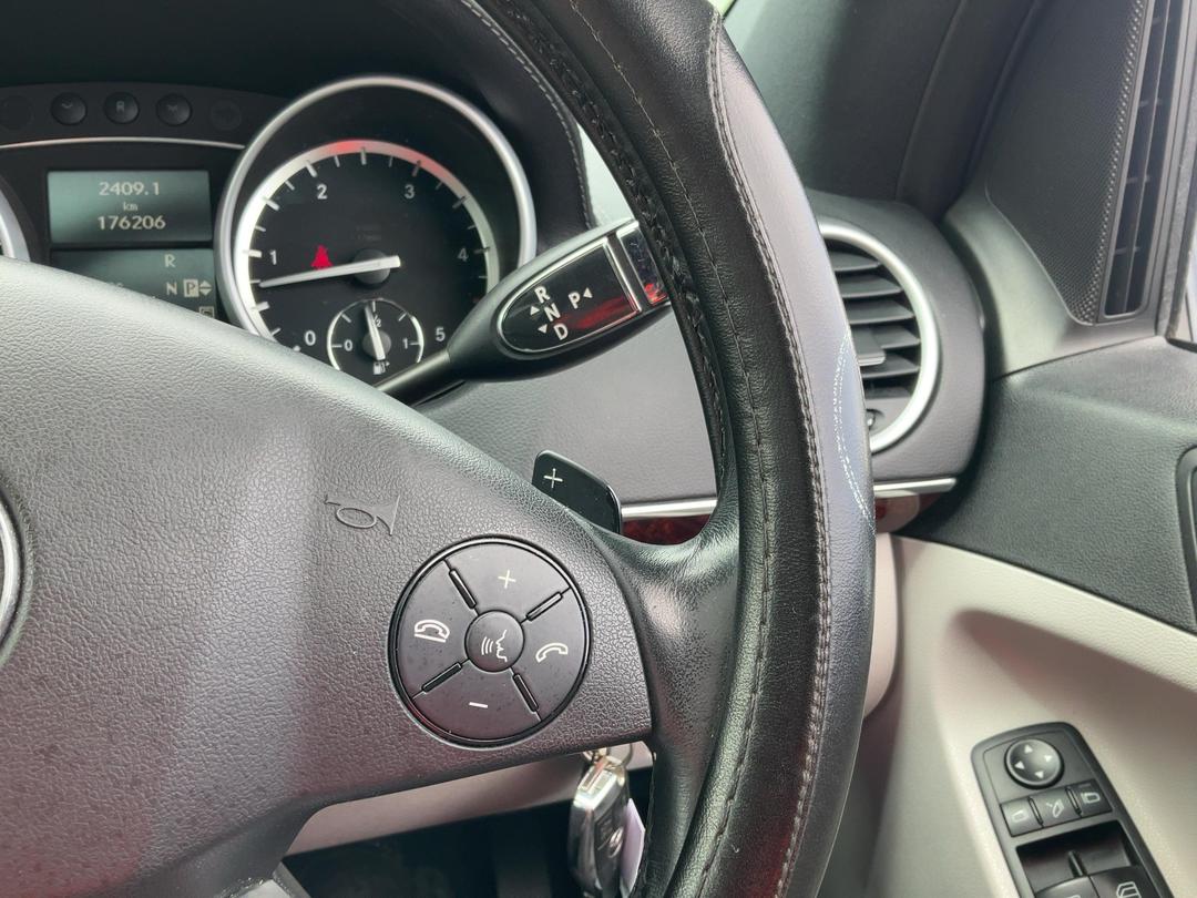 Photo '25' of Mercedes-Benz GL-Class
