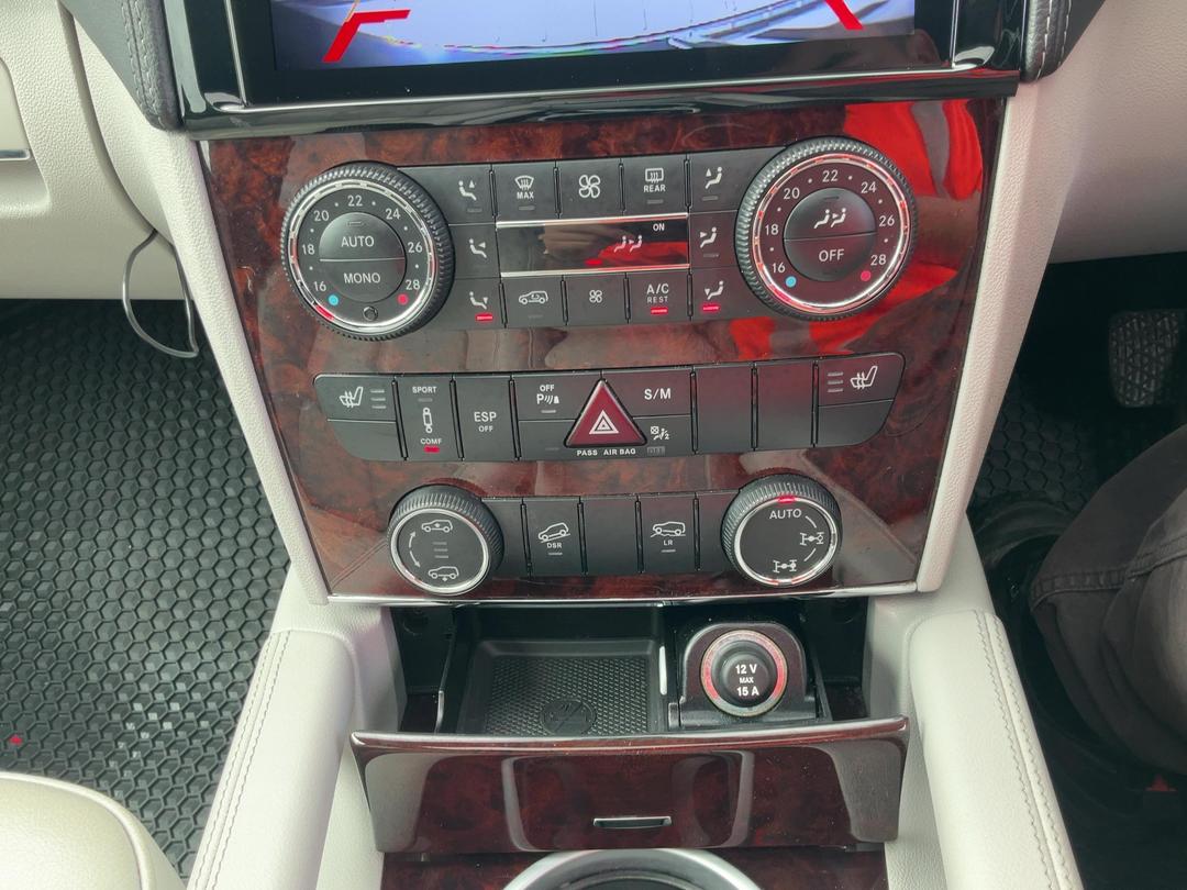 Photo '27' of Mercedes-Benz GL-Class