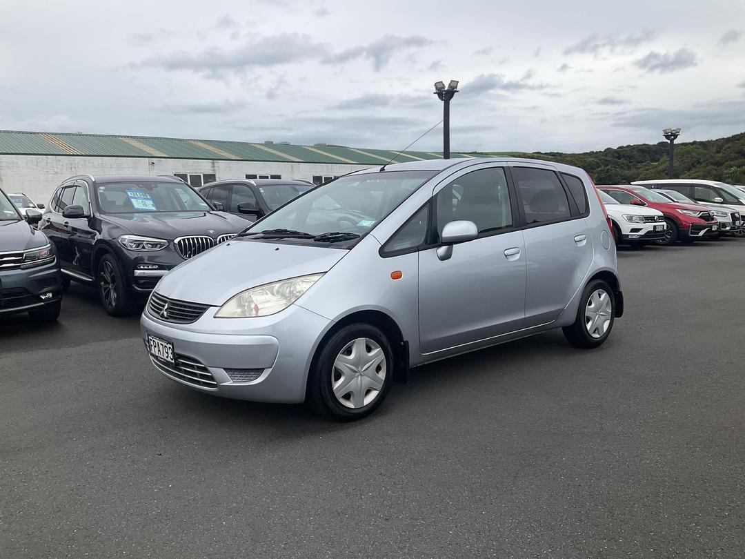 Photo '4' of Mitsubishi Colt