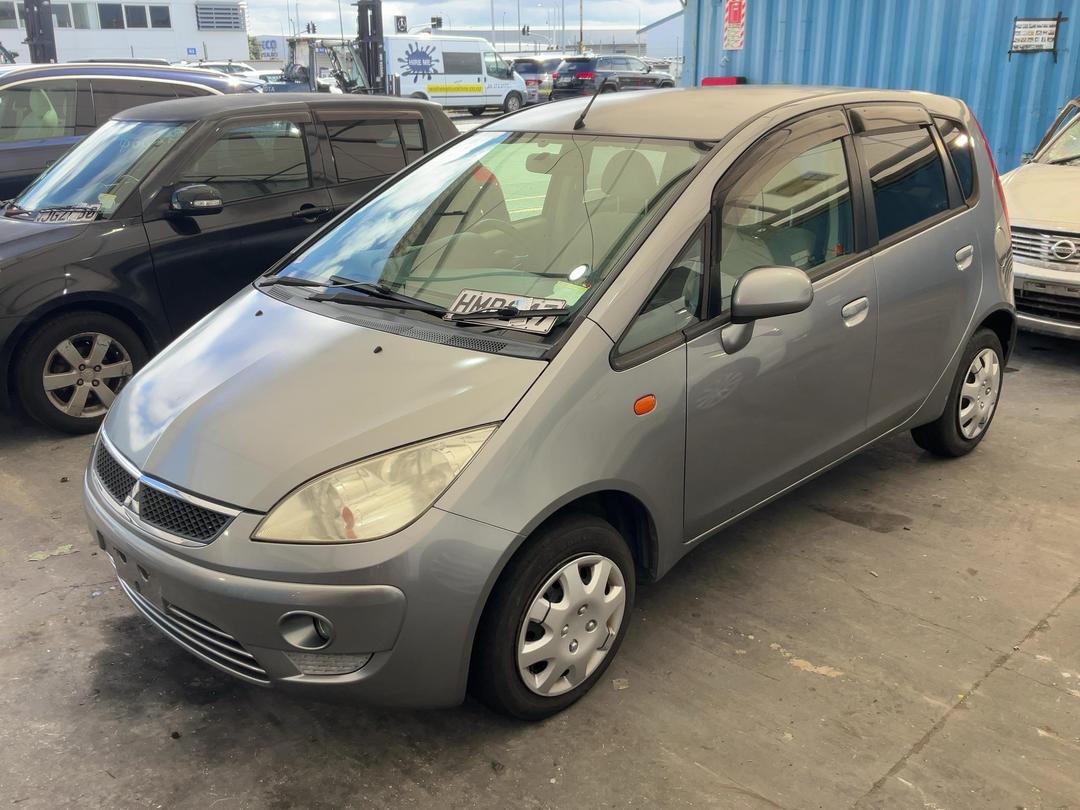 Photo '5' of Mitsubishi Colt Photo '5' of Mitsubishi Colt