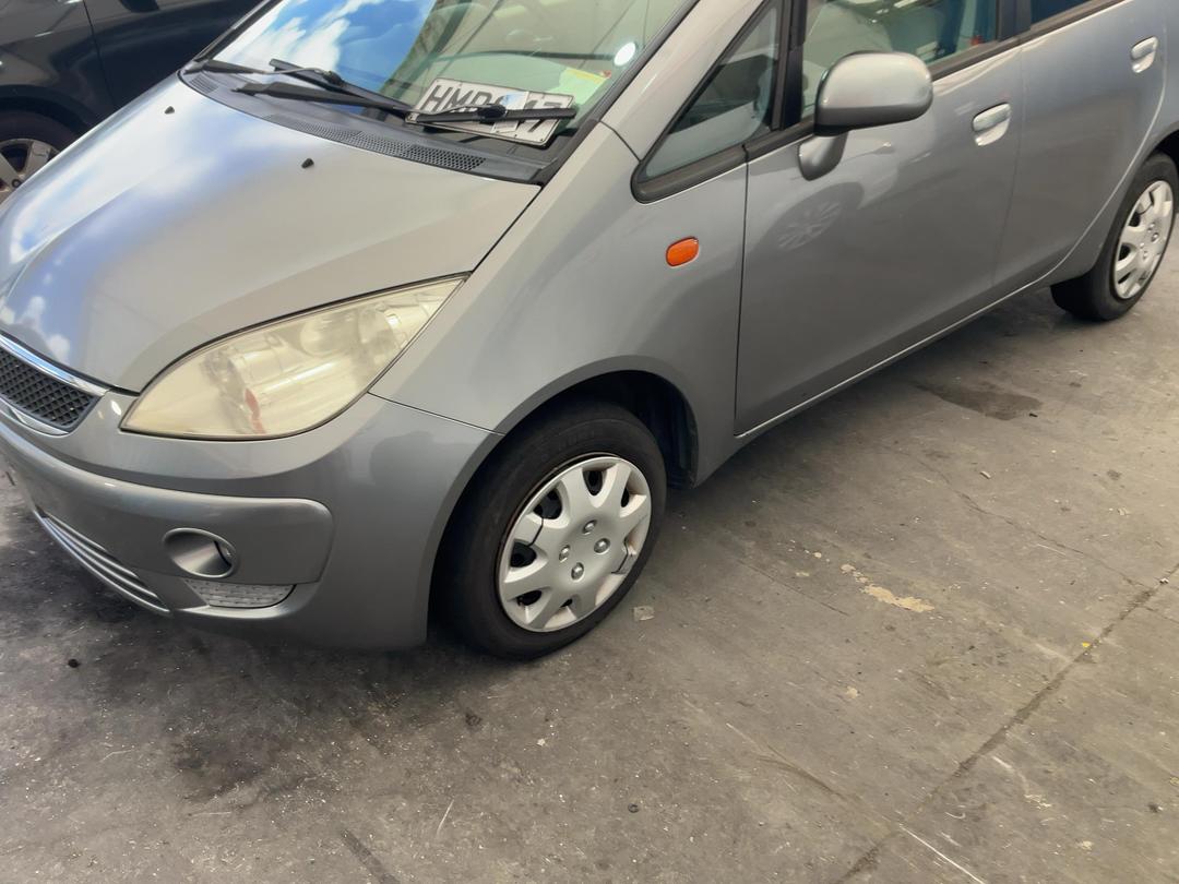 Photo '6' of Mitsubishi Colt Photo '6' of Mitsubishi Colt