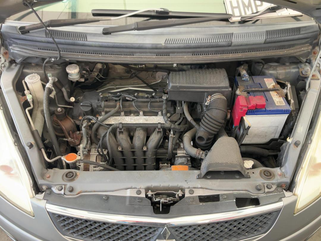 Photo '15' of Mitsubishi Colt Photo '15' of Mitsubishi Colt