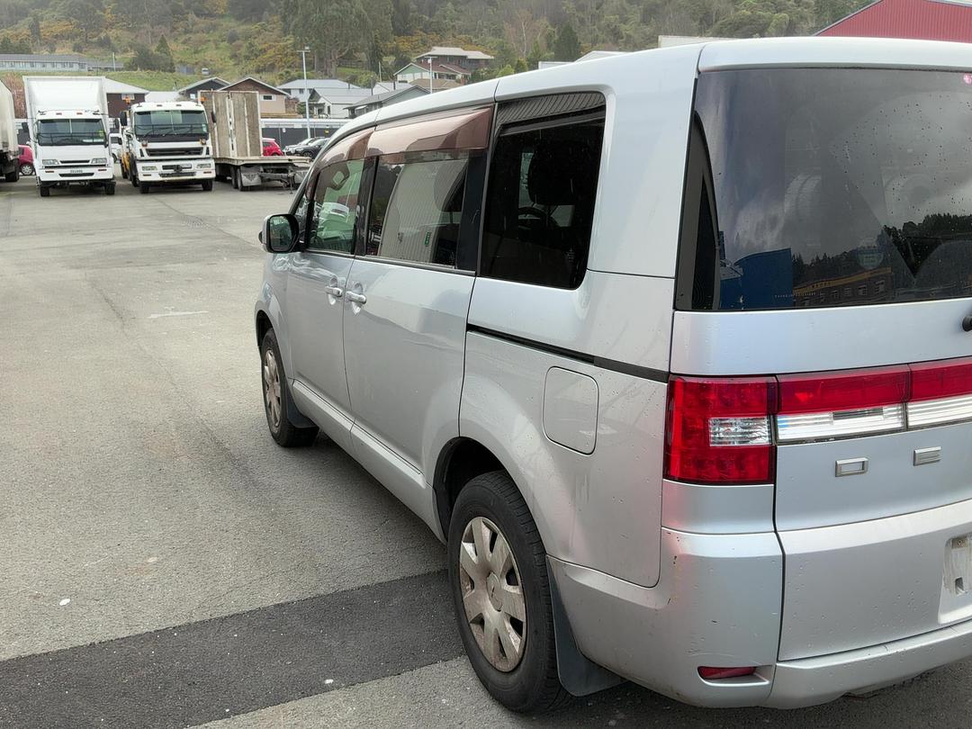 Photo '7' of Mitsubishi Delica Photo '7' of Mitsubishi Delica