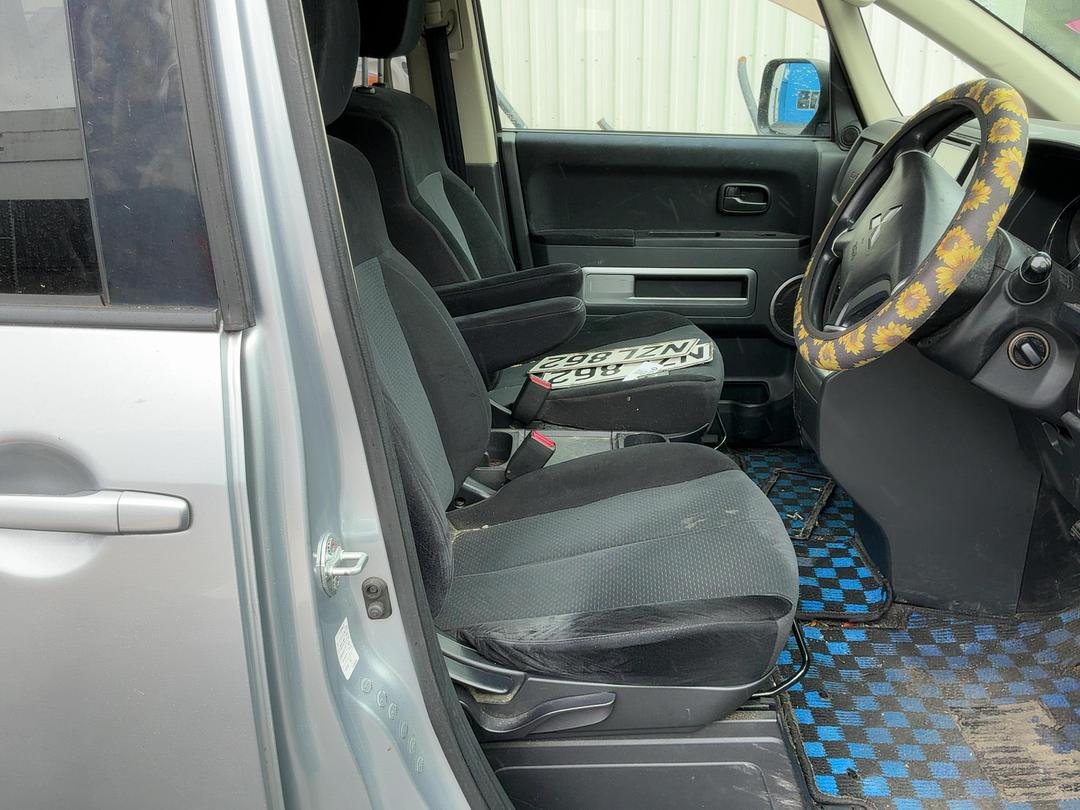 Photo '18' of Mitsubishi Delica Photo '18' of Mitsubishi Delica