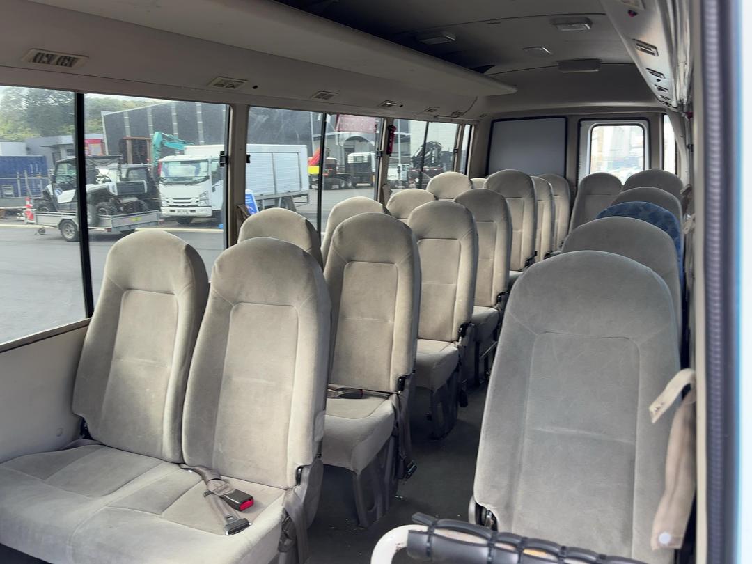 Photo '11' of Mitsubishi Fuso Rosa LWB Custom Auto Bus