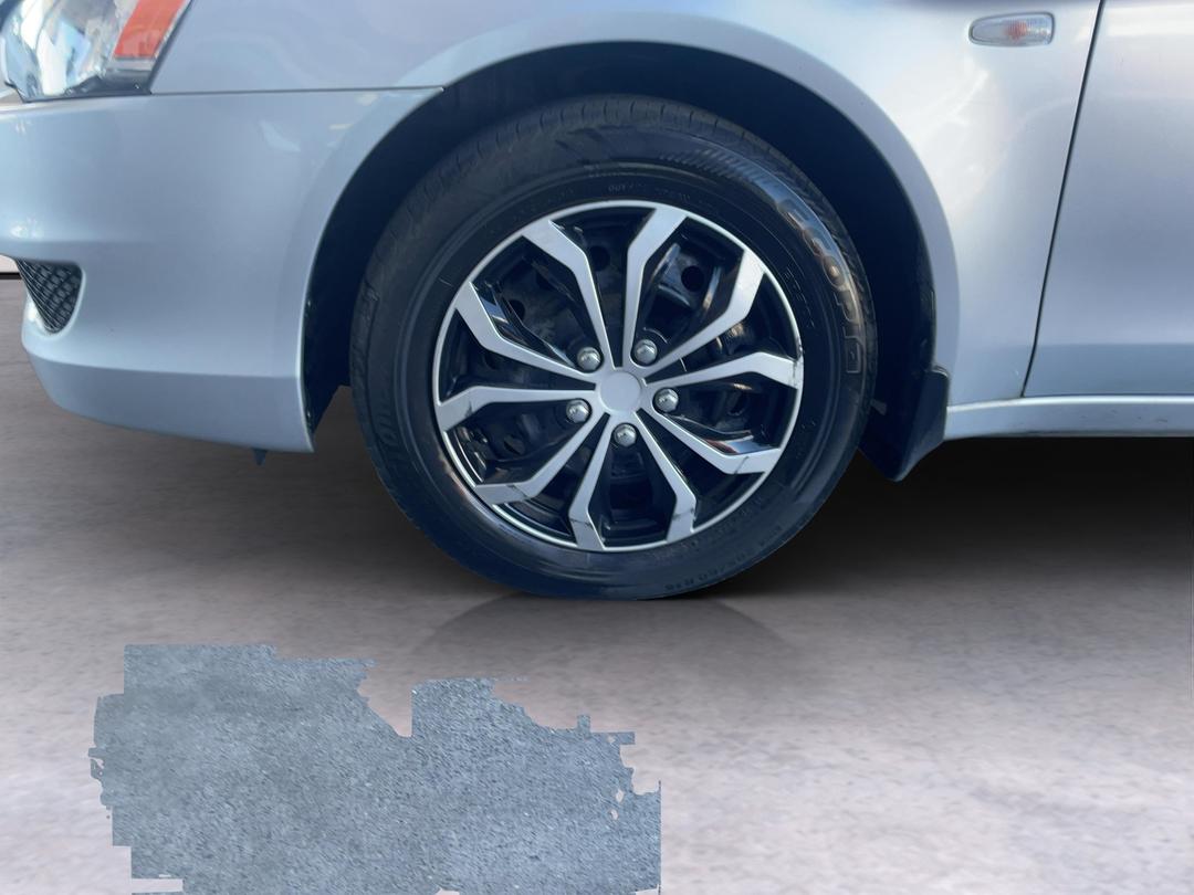 Photo '10' of Mitsubishi Lancer