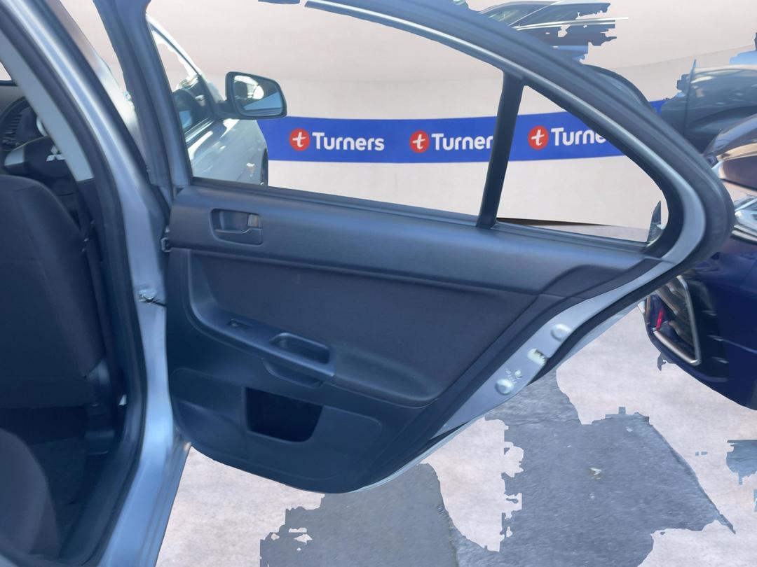 Photo '19' of Mitsubishi Lancer