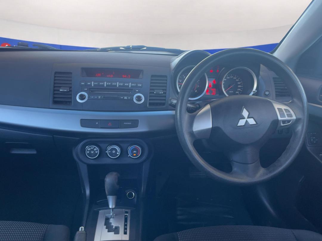 Photo '17' of Mitsubishi Lancer