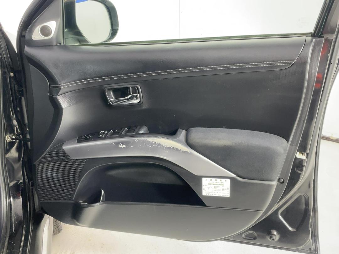 Photo '15' of Mitsubishi Outlander