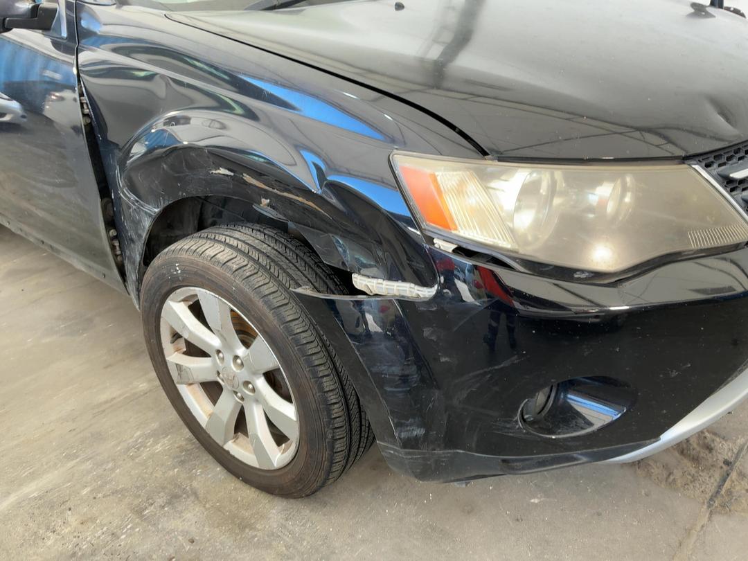 Photo '8' of Mitsubishi Outlander Photo '8' of Mitsubishi Outlander