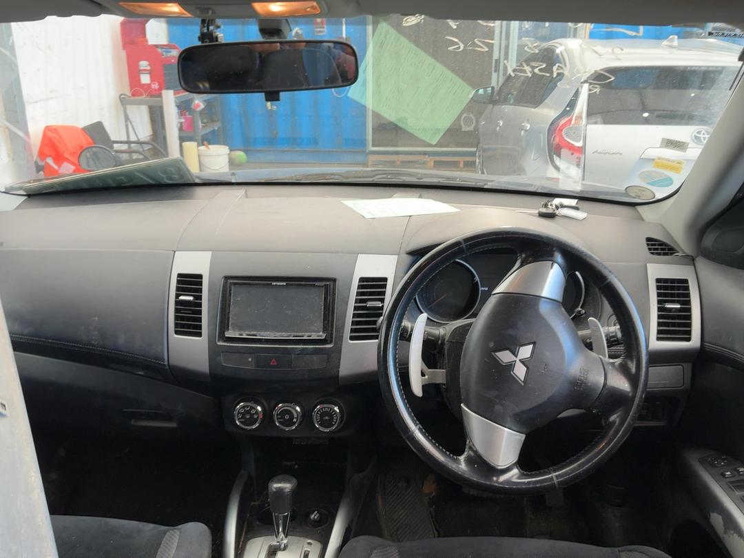 Photo '22' of Mitsubishi Outlander Photo '22' of Mitsubishi Outlander
