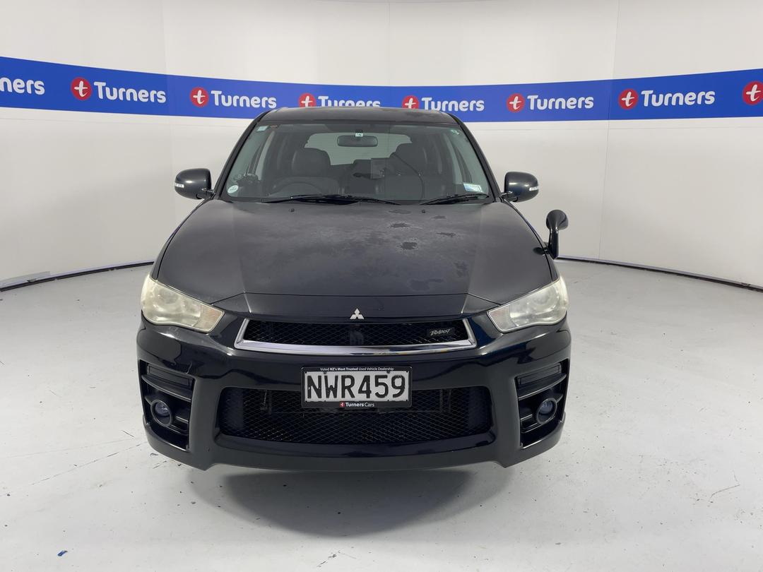 Photo '2' of Mitsubishi Outlander