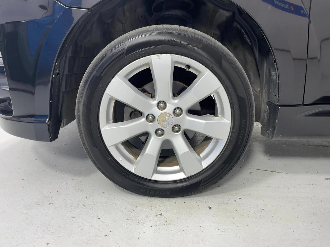 Photo '10' of Mitsubishi Outlander