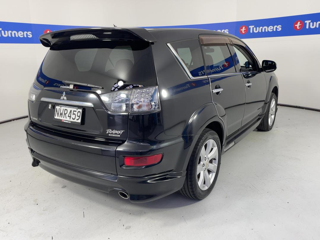Photo '7' of Mitsubishi Outlander